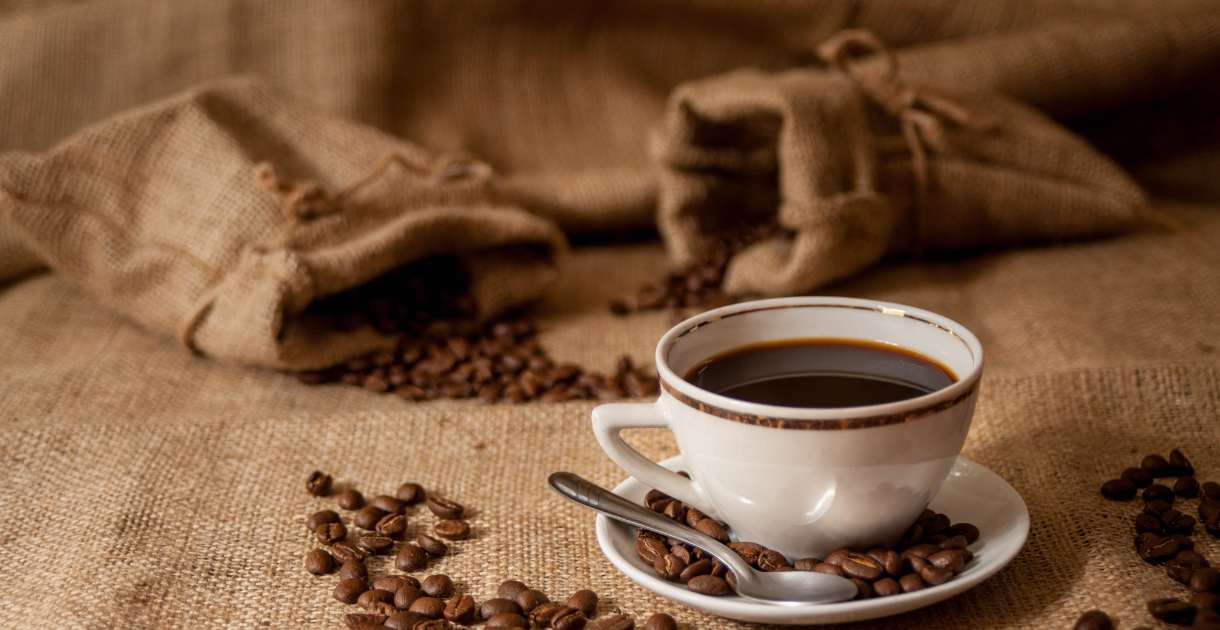 Descubra o Sabor Perfeito com a Cafeteira Espresso Luna TRES 3 Corações