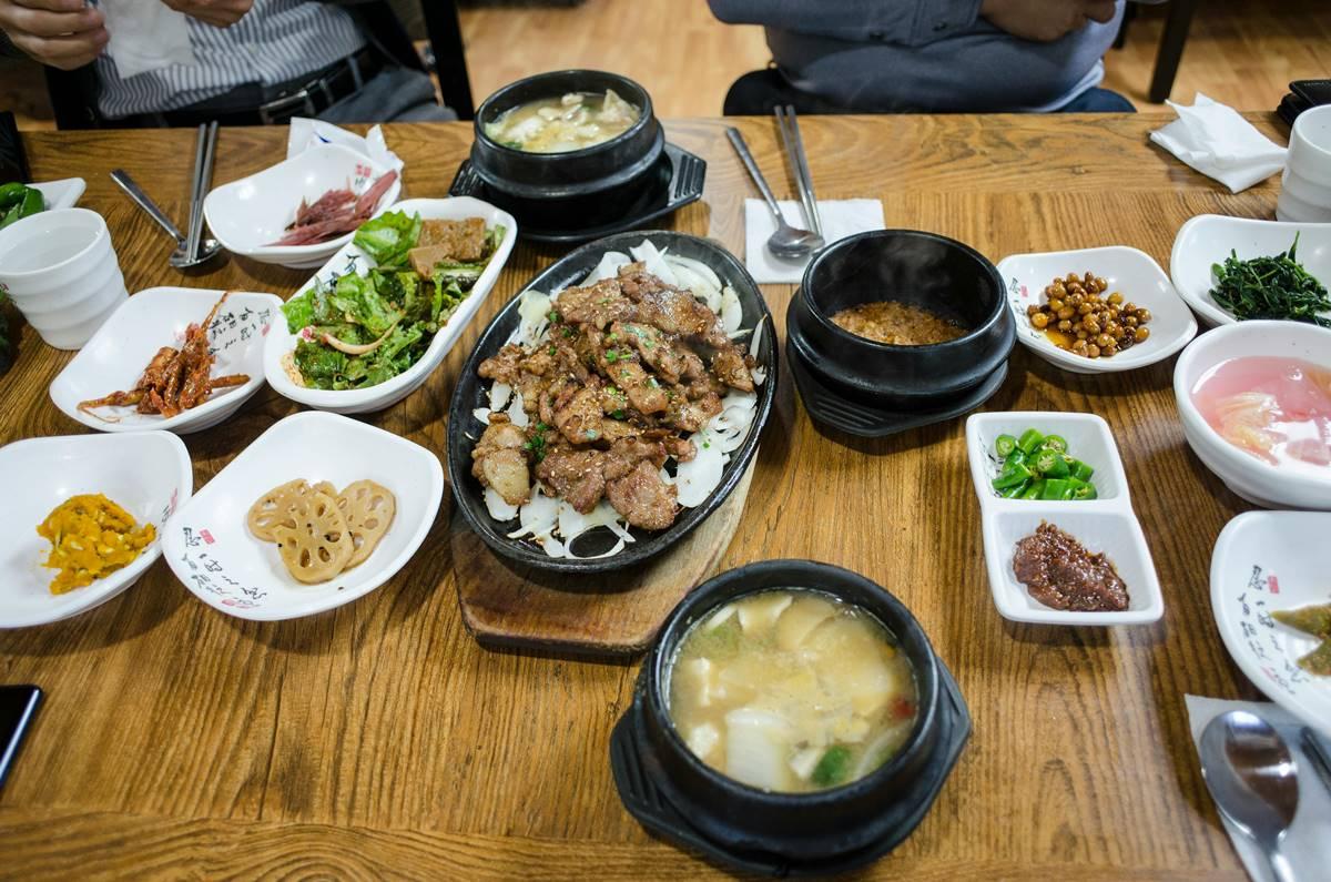 Comida Coreana: Pratos Típicos que Você Precisa Conhecer